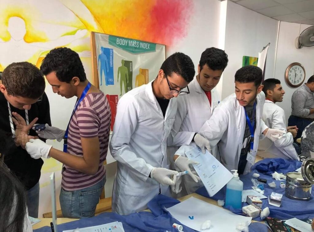 تنظم جامعة هليوبوليس يوم توعوي لمرضى السكري.